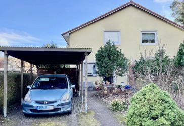 Familienglück in ruhiger Lage: Doppelhaushälfte mit Südgarten und Keller