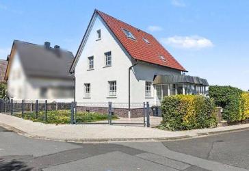 Wunderschönes Einfamilienhaus mit großem Garten in Karben-Petterweil