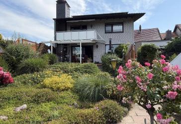 Natur genießen - Einfamilienhaus mit weitläufigem Garten und zwei Terrassen