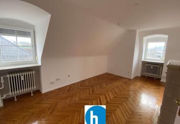 Gemütliche Mansarde in ruhiger Innenstadtlage