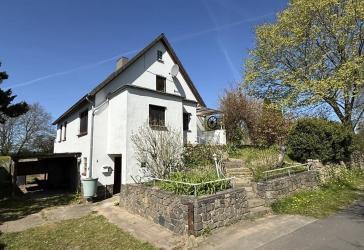 Einfamilienhaus mit großem Garten in Lottorf