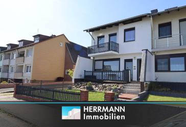 Gepflegtes Reihenendhaus mit Garten, Balkon und ausgebautem Dachboden in direkter Lage von Springe