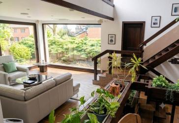 ohne Makler ! Exklusiver Architektenbungalow mit viel Platz und 2 Einliegerwohnungen