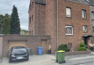 Mehrfamilienhaus mit Eingenutzung mit separaten Eingang uns großen Garten