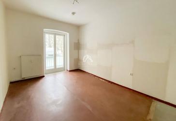 2 ZIMMER MIT SÜDWESTBALKON | HOCHPARTERRE | RENOVIERUNGSBEDARF | PRENZLAUER BERG | PROVISIONSFREI |