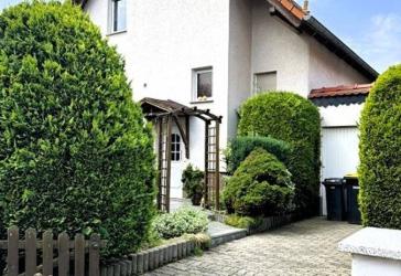 // schönes EFH mit Garage in guter Lage //