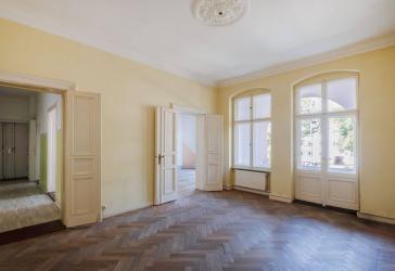 Stilvolle Altbauwohnung mit großzügigem Raumangebot am Volkspark Hasenheide