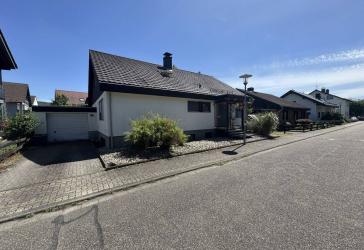 Platz für die ganze Familie - Einfamilienhaus mit viel Platz in Ettlingen-Bruchhausen