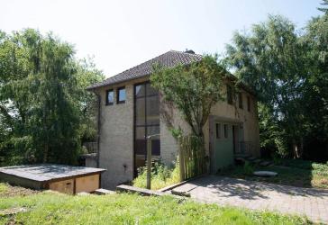Künstlervilla mit Architektenhandschrift in Schloss- und Waldnähe - ein Zuhause voller Geschichte