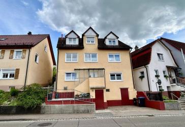 Familienfreundliches Einfamilienhaus mit grüner Oase in Steinheim am Albuch