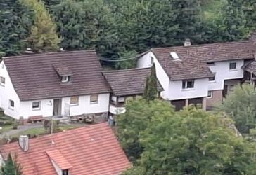 Für Liebhaber der Natur und absoluter Ruhe, mit Wald, Wiese und Feld.