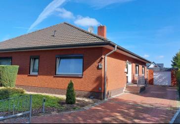 Einfamilienhaus / Bungalow in Sudweyhe mit großem Garten, provisionsfrei