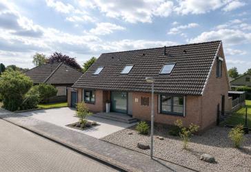 Ein Zuhause zum Verlieben - Modernisiertes Familienhaus in Varel!