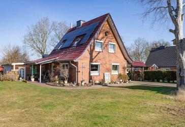Familienfreundliches Einfamilienhaus mit viel Platz und Photovoltaikanlage