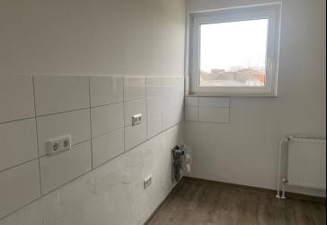 Renovierte 4-Zimmer-Wohnung mit Balkon