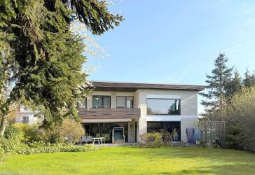 Harleshausen/ Höhenlage... Nähe Habichtswald; Feudales 1-2 Familienhaus mit traumhaft schönem Grundstück und Blick ins Grüne