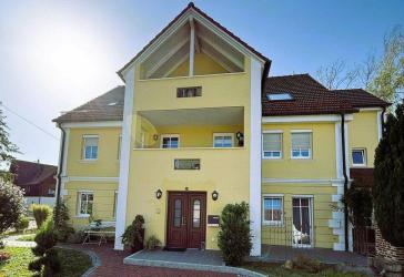 Exklusives Anwesen an der Neufnach - Großzügiges Wohnen auf ca. 1700 m² Grundstück