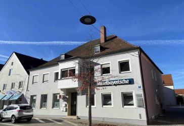 Rentables Wohn- und Geschäftshaus mit 3 Gewerbeeinheiten und 2 Appartements in Neustadt an der Donau
