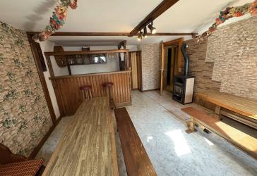 Großzügiges Einfamilienhaus mit großem Garten und flexibler Nutzung als zwei Wohneinheiten.