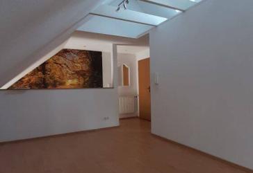 Helle Oberwohnung im Zentrum vom Burhafe