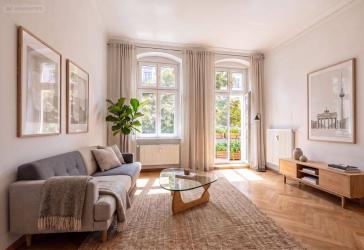 Bezugsfreie 2-Zimmer-Wohnung mit Altbaucharme