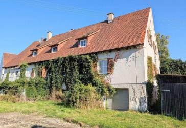 Provisionsfrei -Großzügiges 1-2 Familienhaus, großes Grundstück - ideal für Tierliebhaber