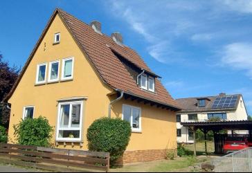 Freistehendes Familiennest mit pflegeleichtem Garten: Raum für Ihre Ideen in Kassel-Harleshausen