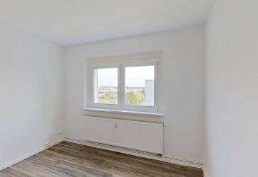Großzügige 3-Zimmer-Wohnung mit Küche und Balkon in Rostock