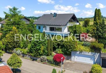 Großzügiges Einfamilienhaus mit Einliegerwohnung sowie See- und Bergblick in Tettnang-Schäferhof