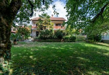 Großzügiges Einfamilienhaus mit großem Garten und viel Potenzial - für den Käufer provisionsfrei!
