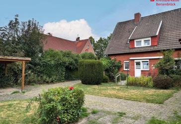 Großes Grundstück, viele Möglichkeiten - Älteres EFH/ZFH in Quakenbrück
