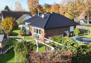 Vermietetes EFH: Wohnen auf einer Ebene: EFH mit DoGa in guterer Wohnlage in Wildeshausen.