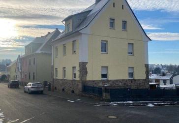 Gepflegte Wohnung 3 ZKB mit EBK und Garten