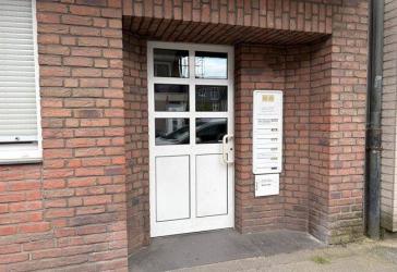 Moderne 4,5 Zimmer-Wohnung mit Garten- und Terrassenfläche in 47229 Duisburg