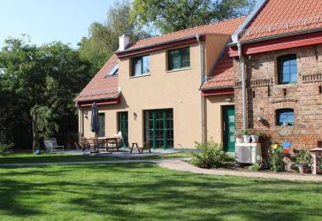 Provisionsfrei: Exklusives EFH mit Remise bei Potsdam & Berlin