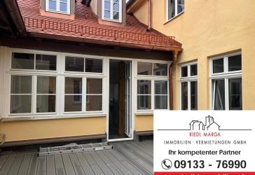Erlangen-Innenstadt! Moderne 2-Zimmer-Wohnung mit kleiner Dachterrasse