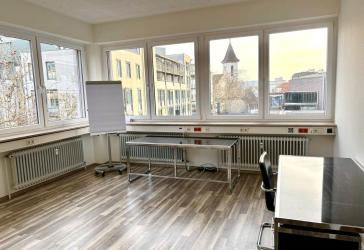 Repräsentatives Büro am Marktplatz | 80 m² | 3 Räume | frisch renoviert | SOFORT verfügbar