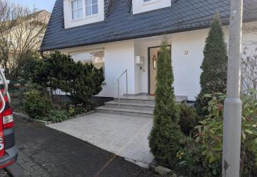 Einfamilienhaus - Bestlage am Wiesenrand im Eigenheim - Unverbauter Blick in Wiesbaden Sonnenberg