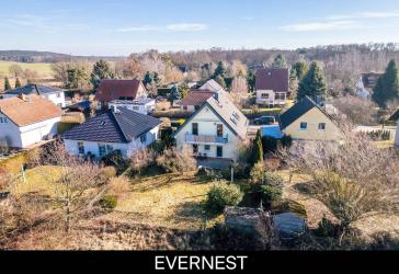 Comfort, spaciousness, and an unobstructed view of the countryside