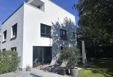 Buchschlag Freist. EFH, 500 qm Grundstück, 278 qm Wohnfläche mit Pool und Doppelgarage