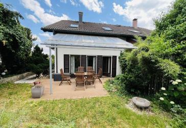 Gepflegtes Haus wartet auf Familie