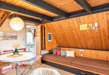 Gemütlich, charmant, aussichtsreich: Ferienhaus mit Potenzial in beliebter Lage von Burhave!