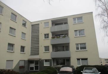 3 Zimmer mit Balkon u. EBK, neu renoviert, 2. OG, Fröndenberg-Mühlenberg, Paul-Löbe-Straße 34