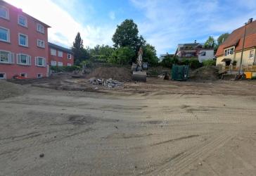 LEBEN & ARBEITEN & BARRIEREFREI = 4,5 ZIMMER-GARTENWOHNUNG im „SCHILLER-QUARTIER“