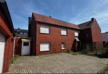 Wunderschönes freistehendes Einfamilienhaus mit großem Potential zur Selbstverwirklichung