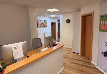 Attraktive Praxisfläche mit 135 m² -Ideal für Ärzte, Therapeuten oder Dienstl. im Gesundheitsbereich