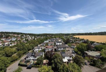 Hochwertige 4,5-Zimmer Wohnung mit Balkon und herrlicher Aussicht