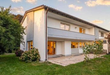 Zentrumsnahe DHH in Rosenheim mit Garten & Garage, provisionsfrei