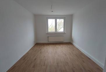 Barrierearm Wohnen: großzügige 5-Raum-Erdgeschosswohnung mit Balkon