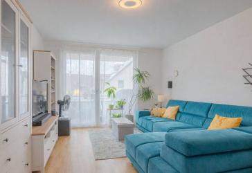 Provisionsfrei & Neuwertig: Moderne 4-Zimmer-Wohnung mit Balkon